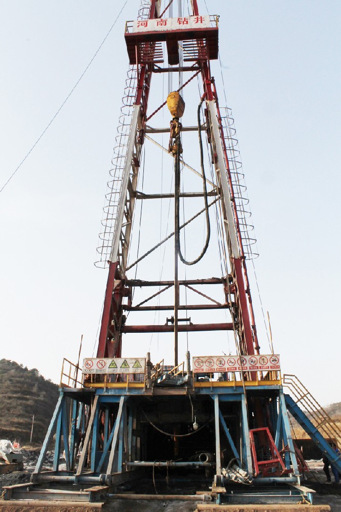 河南省煤田地質局四隊采購河北永明生產的TSJ3700型水源鉆機用于煤礦1.5m，深度460m國內超記錄大口徑井施工